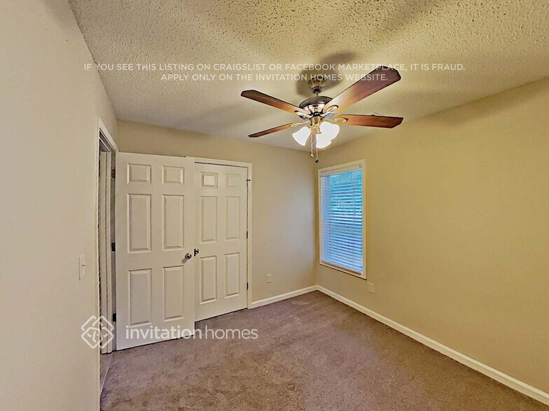 Building Photo - 4017 St George Walk SW