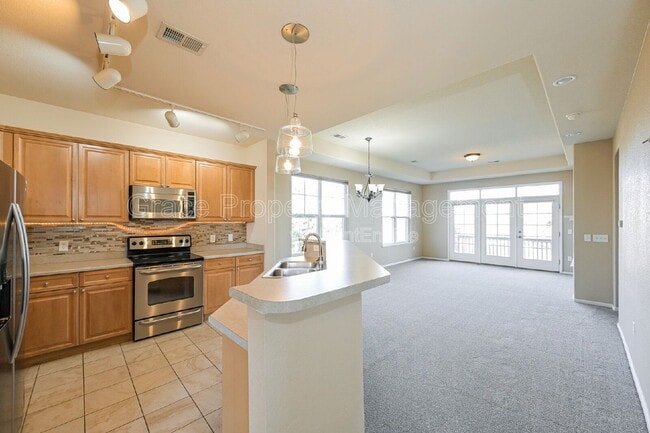 Building Photo - 2230 S Vaughn Way