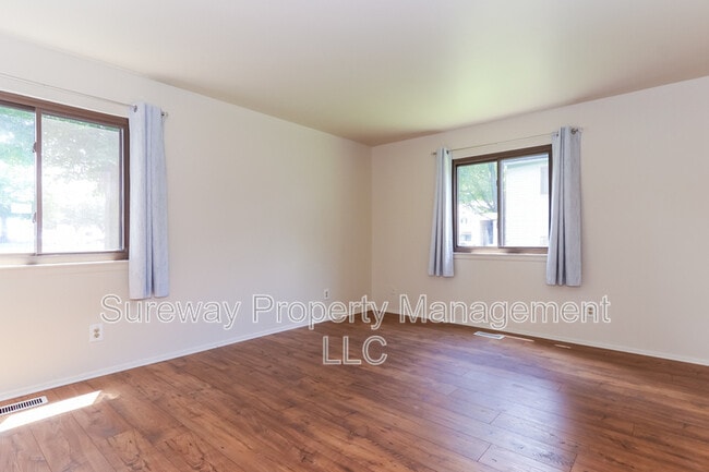 Building Photo - 1107 Woodhollow Dr