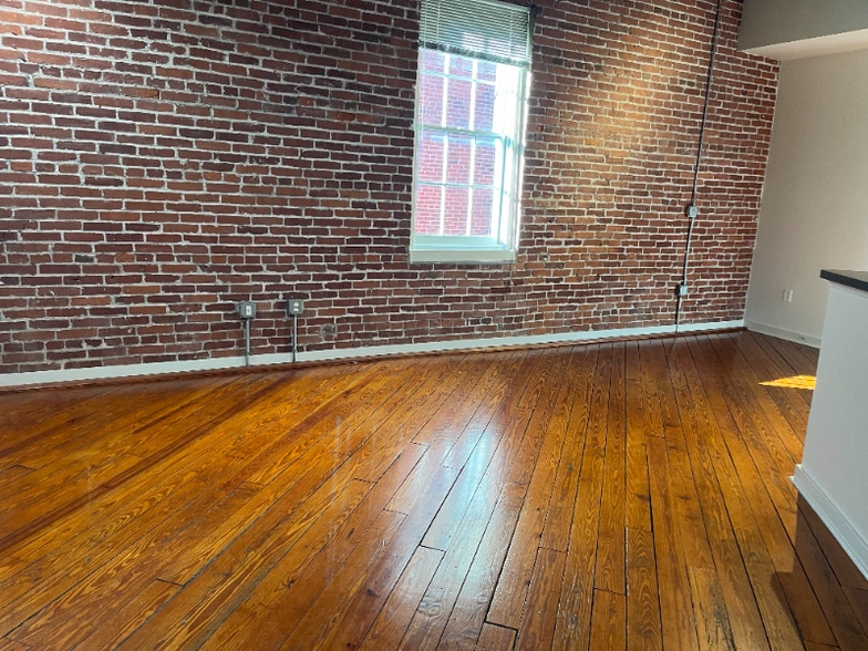 Building Photo - 415 N Prince St