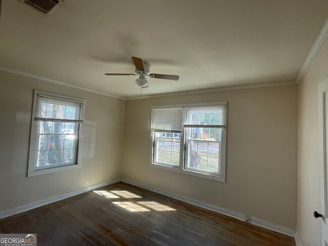 Building Photo - 712 Georgia Ave