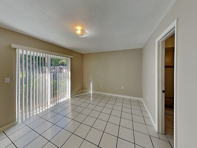 Building Photo - 3073 Willow Bend Blvd