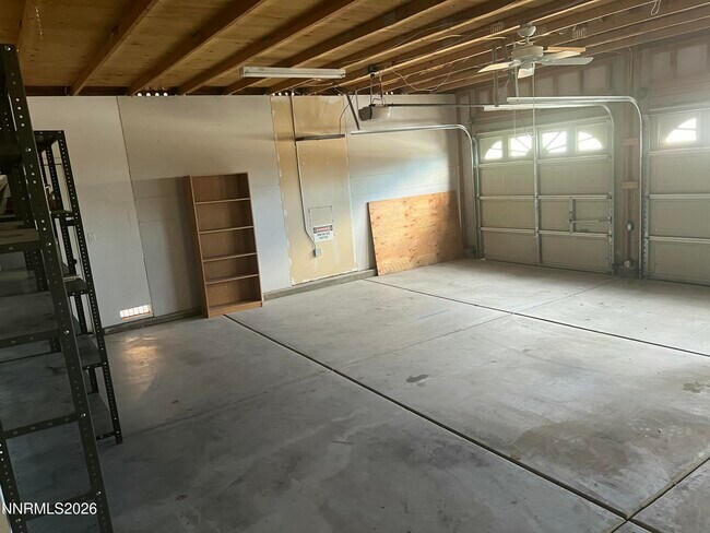 Building Photo - 2175 Albatross Way