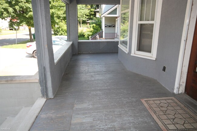 Building Photo - 3 br, 1.5 bath House - 729 W Vine St 6 mon...