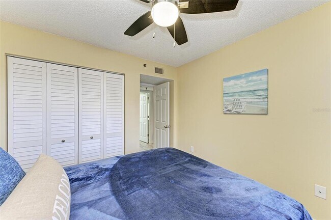 Building Photo - 4480 Fairways Blvd
