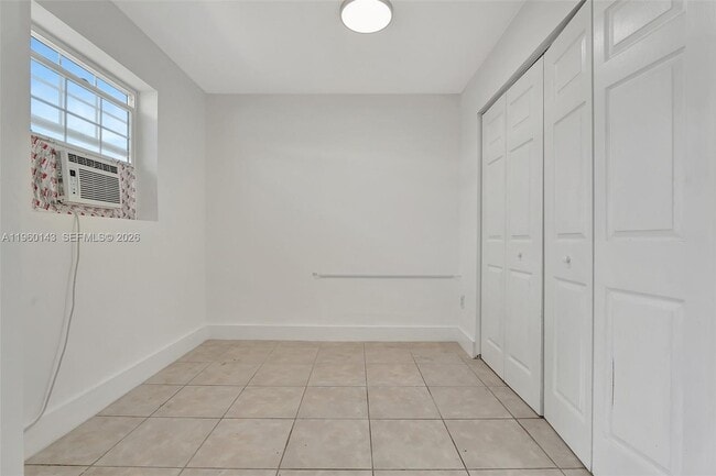 Building Photo - 701 NE 8th St