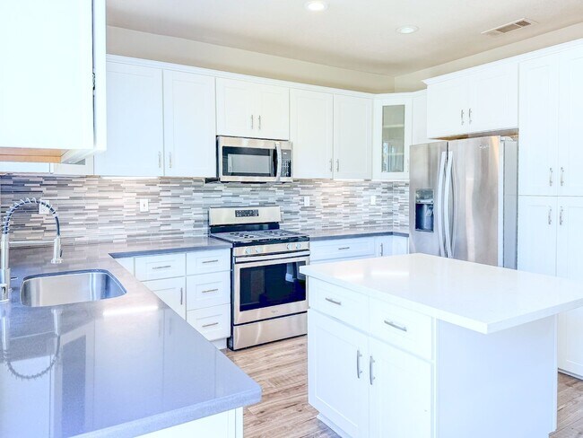 Building Photo - 818 Navigator Way