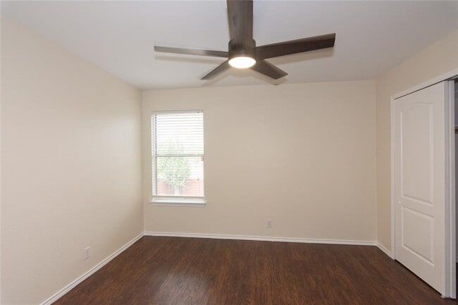 Building Photo - 1711 Lloydminister Way