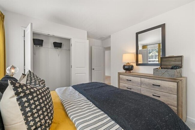 Building Photo - 1429 Hunter Trl