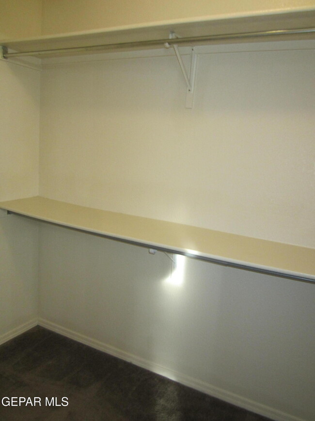 Building Photo - 6572 Dakota Ridge Dr