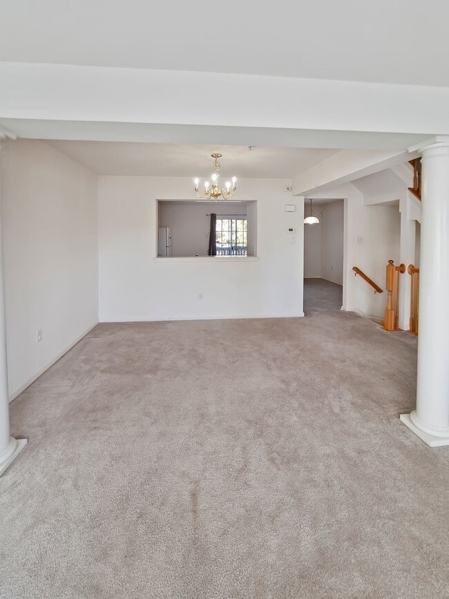 Building Photo - 3074 Esser Pl