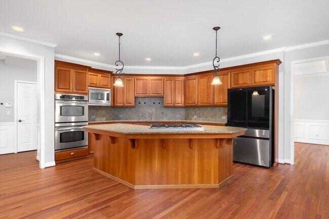 Building Photo - Stunning Sammamish Home, this home is a lifestyle!!