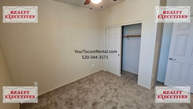Building Photo - Wentworth Rd South - 4 Bedrooms 2.5 bathro...