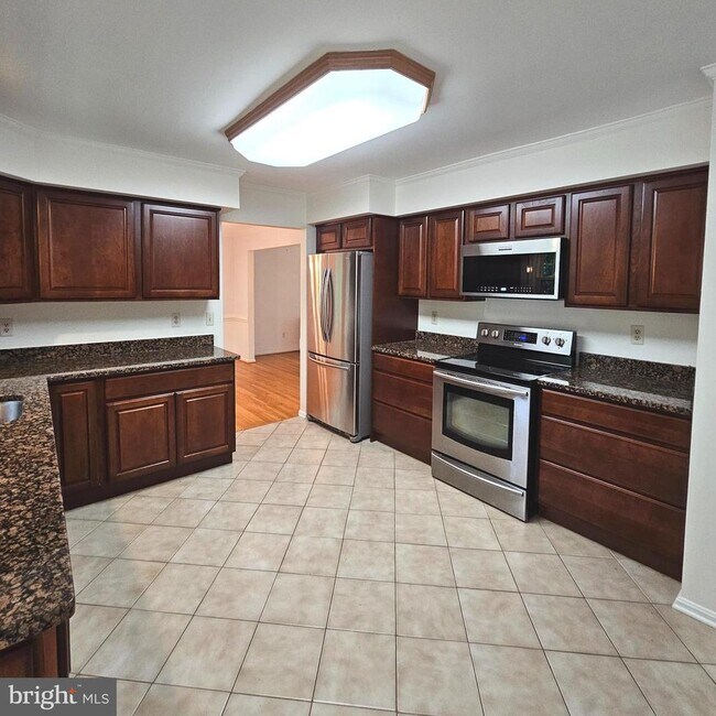 Building Photo - 6004 Station View Ct