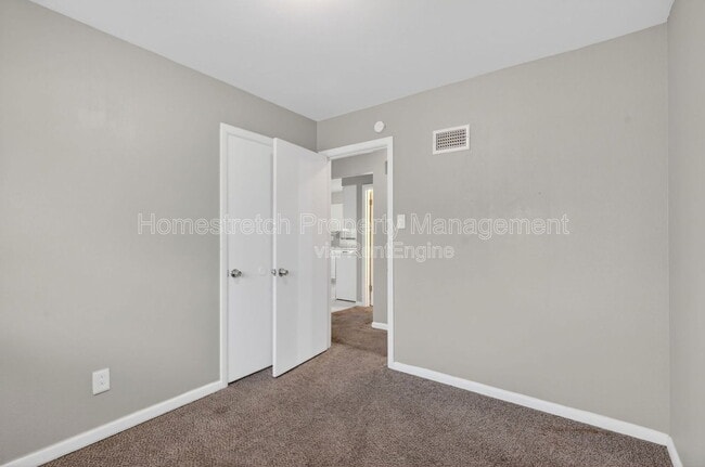 Building Photo - 12070 Garden Ln