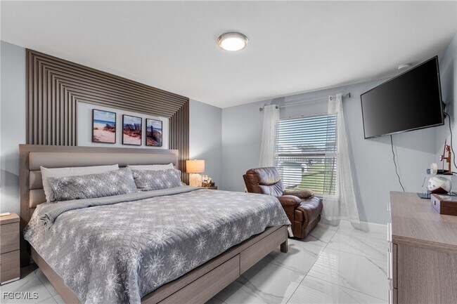 Building Photo - 4524 20th St SW