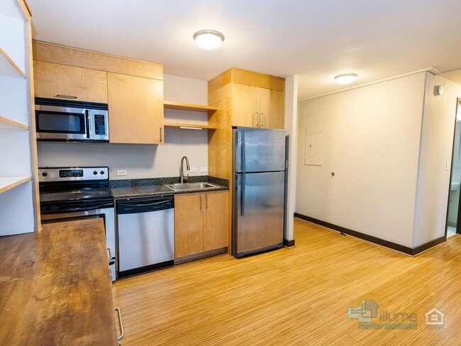 Building Photo - Ideal Urban Retreat – 1-Bedroom Near PSU with Great Amenities