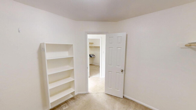 Building Photo - Expansive Living and Stylish Updates in So...