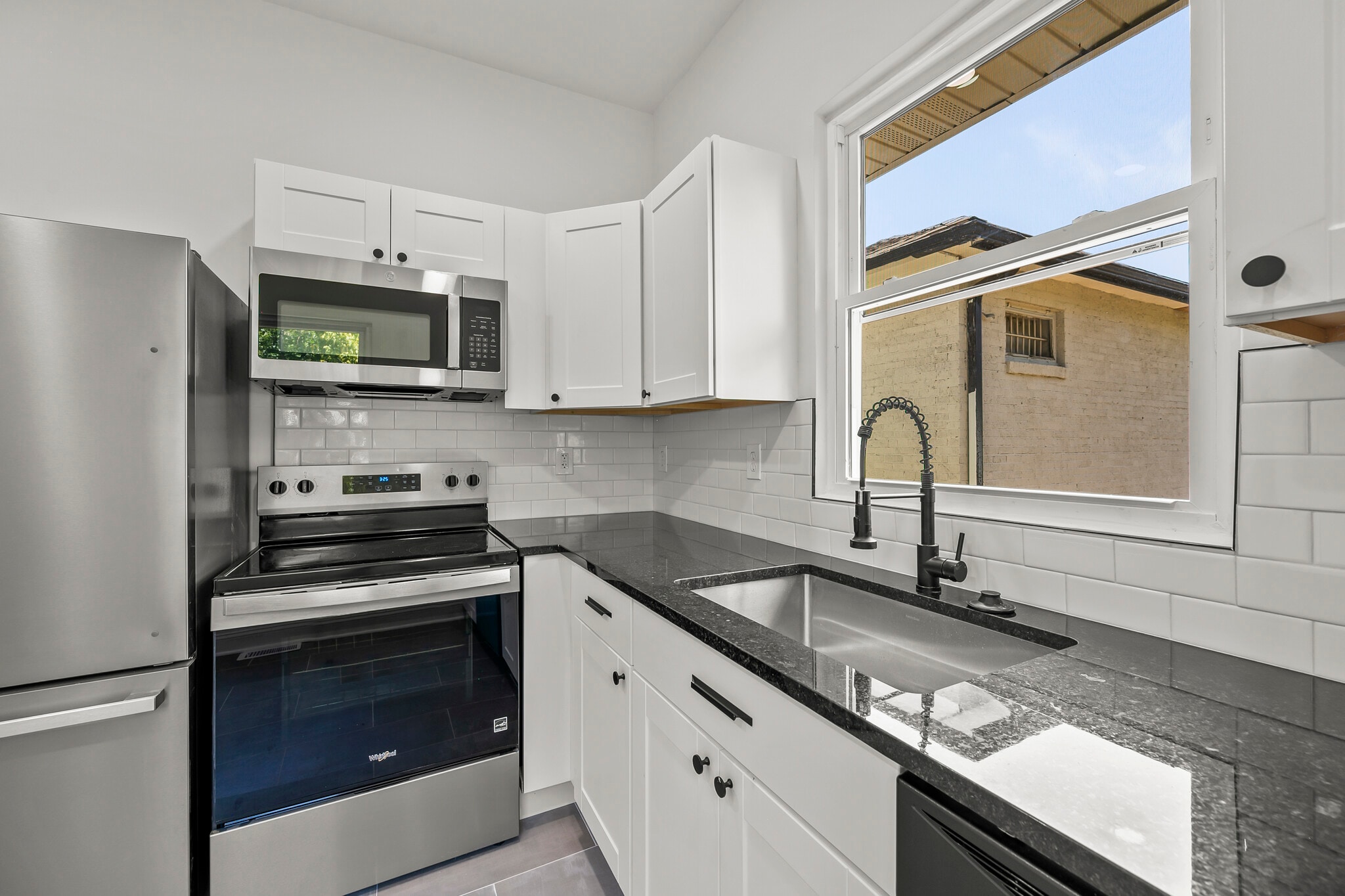 Building Photo - 512 Granville Dr