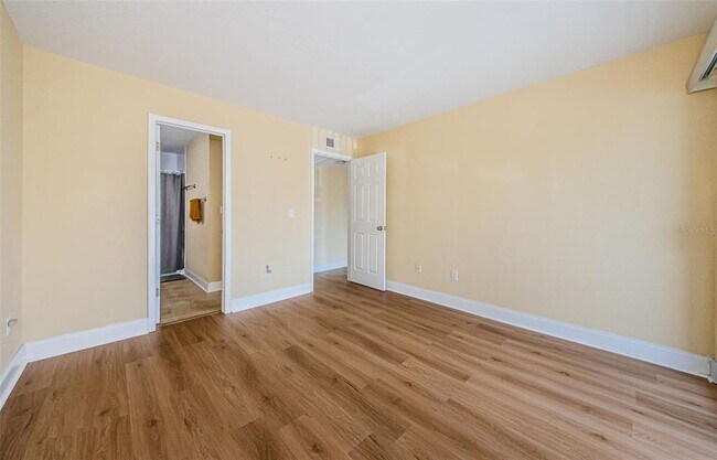 Building Photo - 455 Alt 19