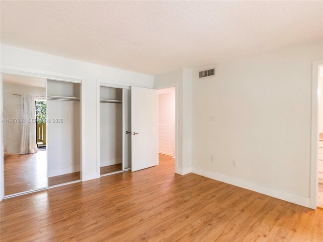 Building Photo - 8329 SW 137th Ave