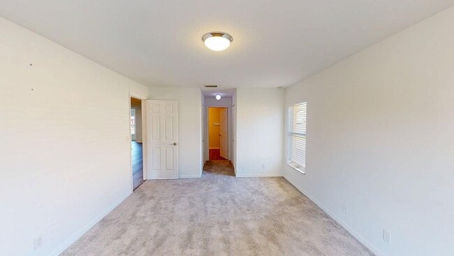 Building Photo - 4232 SW Winslow St