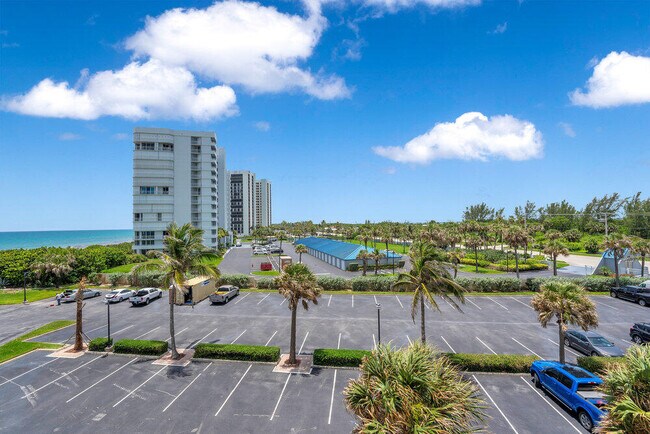 Building Photo - 9550 S Ocean Dr