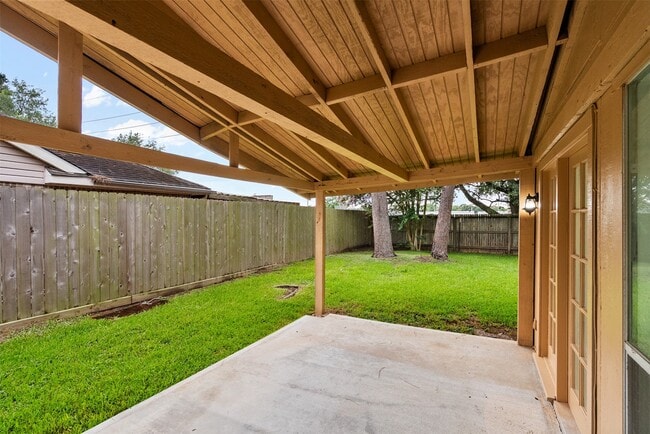Building Photo - 611 Muirwood Ln