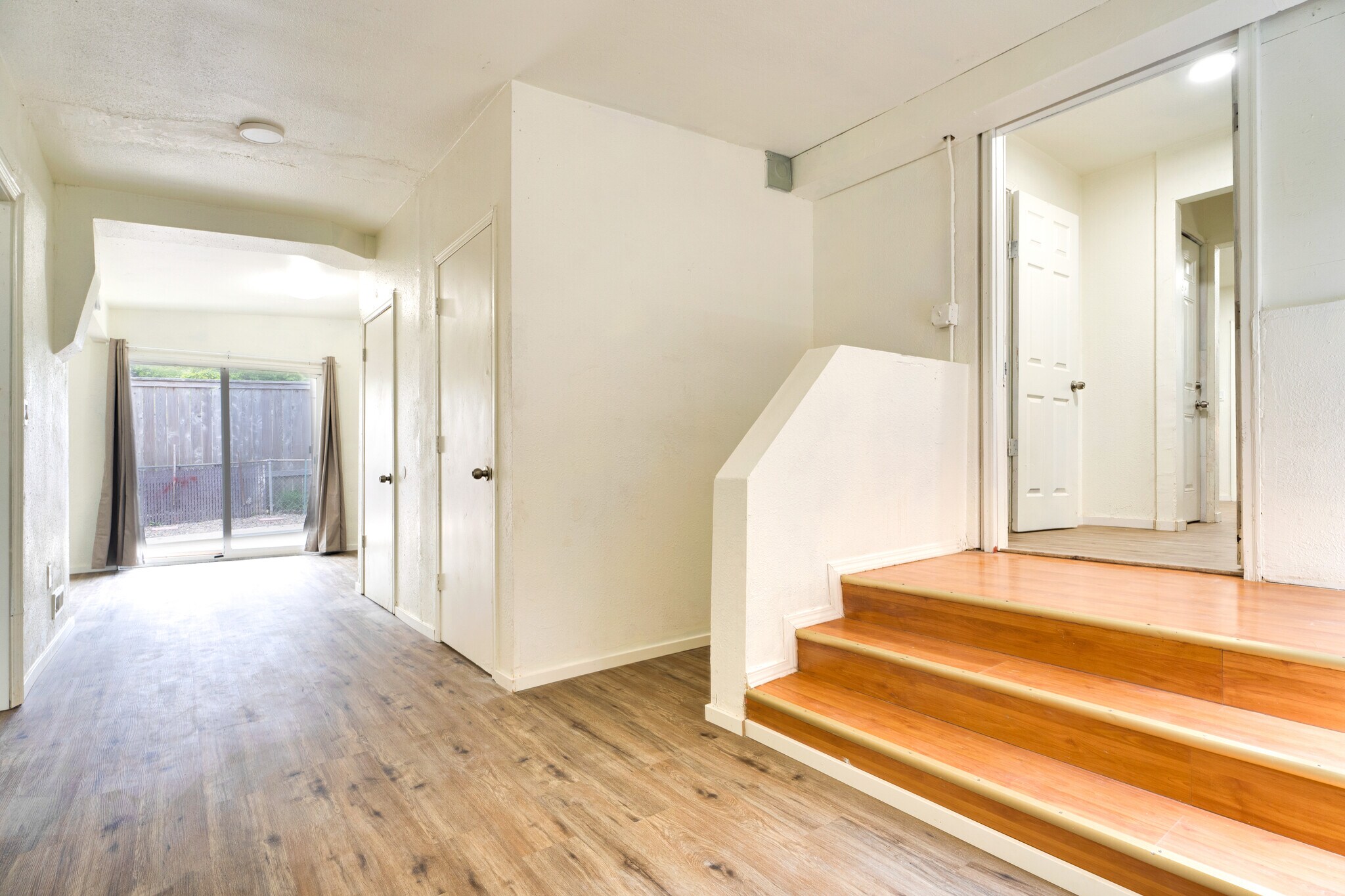 Family Room Hallway - 2919 SE 90th Pl
