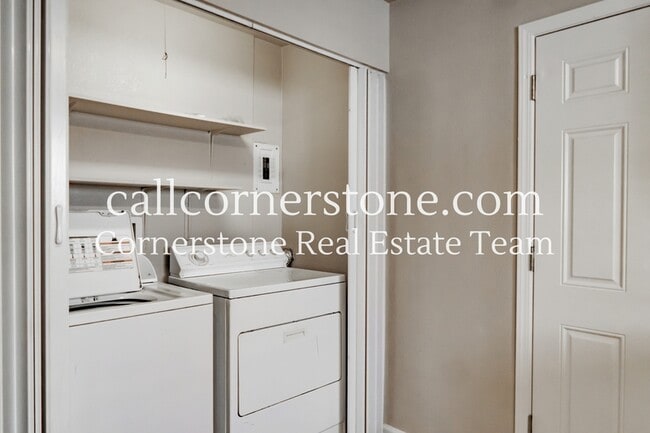 Building Photo - 1223 Rockwood Ave