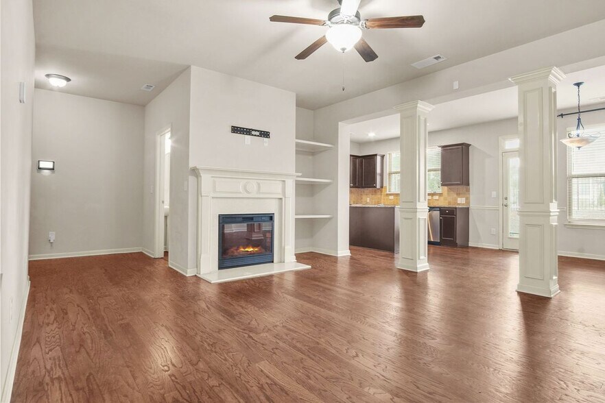 Building Photo - 1539 Creek Bend Ln NW