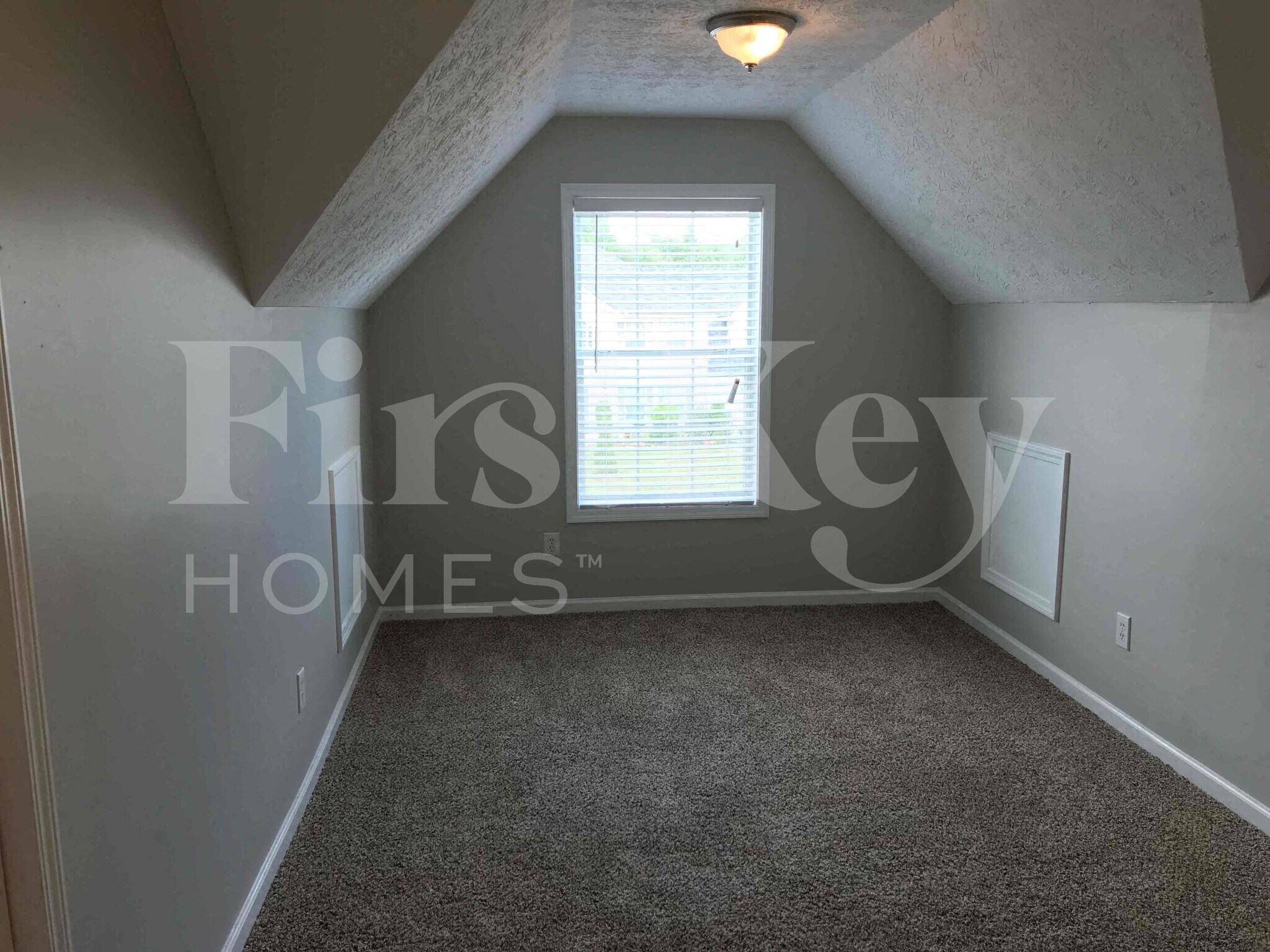 Building Photo - 7945 Weathers Ct