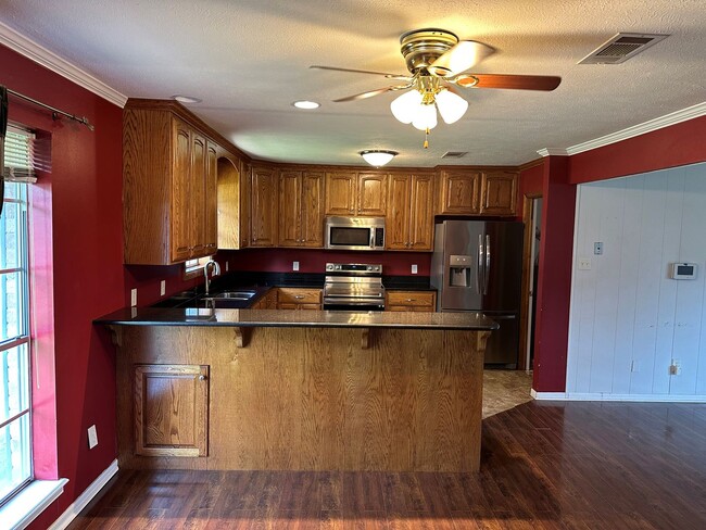 Building Photo - Single Family Home