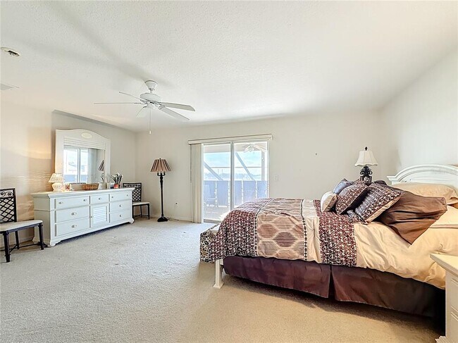 Building Photo - 526 Henley Cir