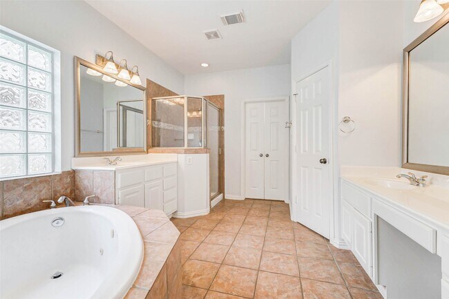 Building Photo - 21806 Colonial Bend Ln