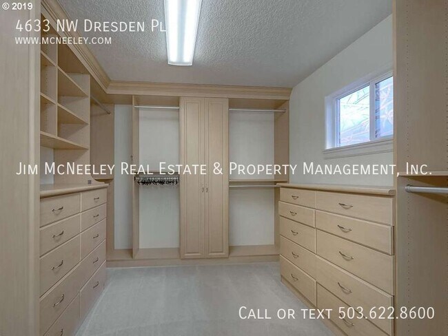 Building Photo - 4633 NW Dresden Pl