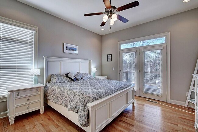 Building Photo - GORGEOUS LAKE HOUSE! 3 Bedrooms/3.5 Baths on Boone Lake, Private Dock, Fireplace & More! $3,900 m...