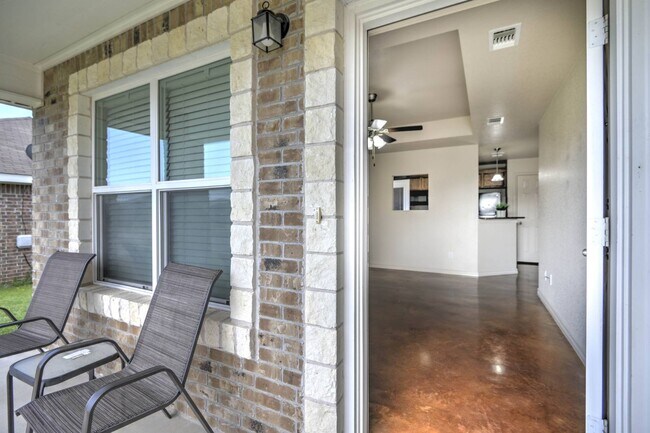 Building Photo - 1607 Powder River Dr APT A