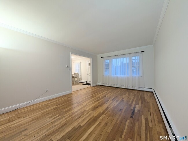 Building Photo - 186 Marigold Ave