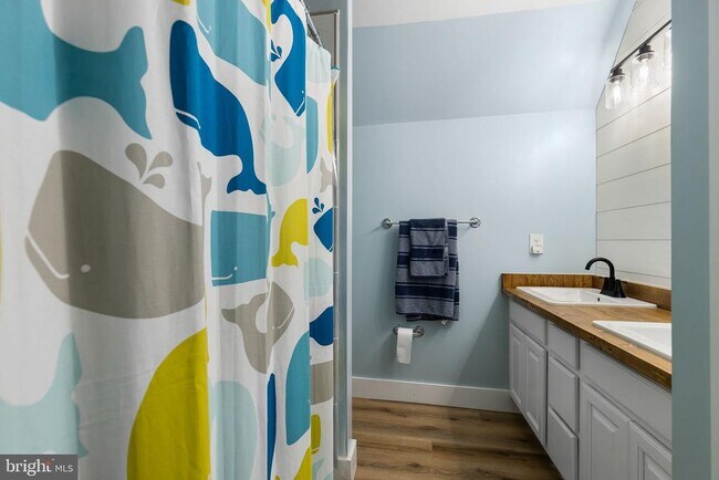 Building Photo - 17 Old Banks Dr