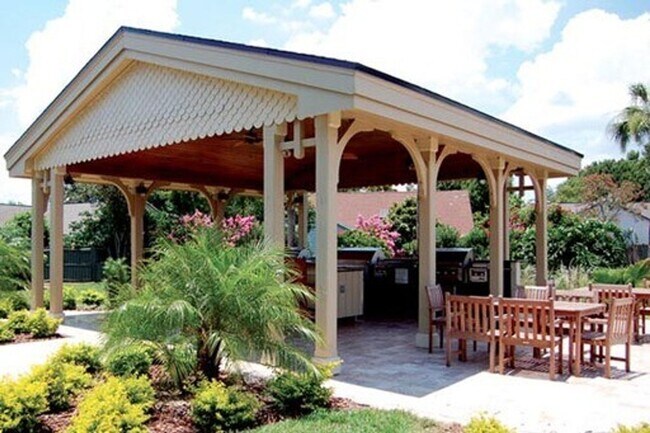 Building Photo - ** FOR SALE w/ FRI Agent ** TW4013