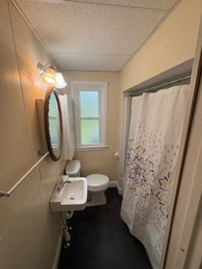 Building Photo - 4 bedroom single family home in Peoria for Rent