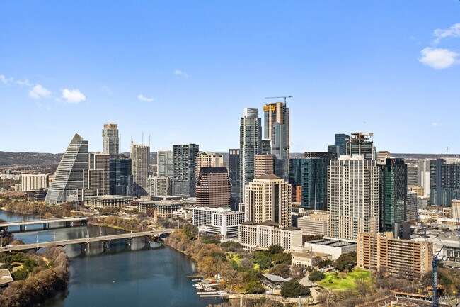 Building Photo - 44 East Ave