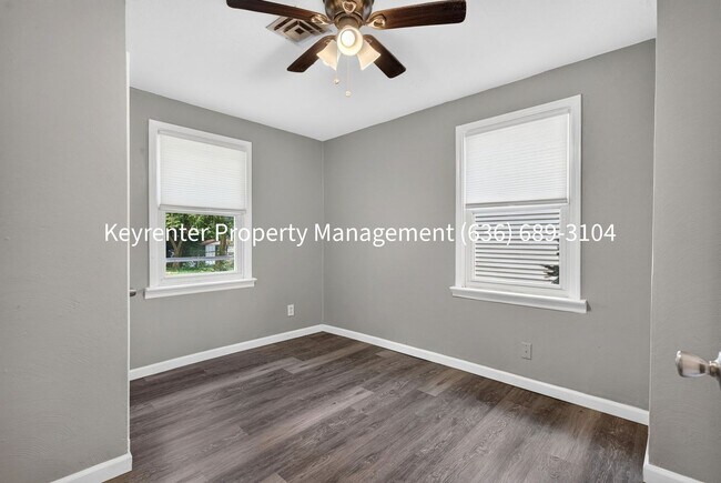 Building Photo - Fully Renovated 2BR/1BA Home for Rent