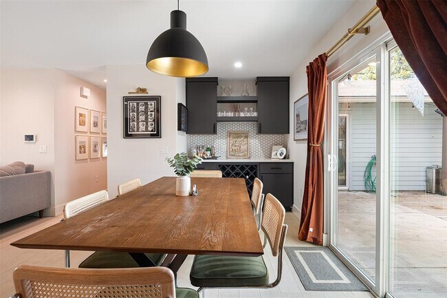 Building Photo - 5000 Lansing Dr