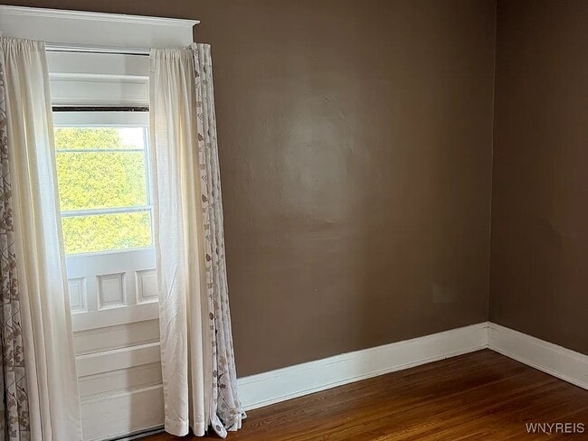 Building Photo - 300 North Park Ave