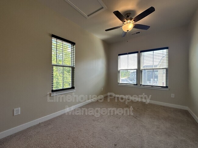 Building Photo - 1738 Foremast Loop