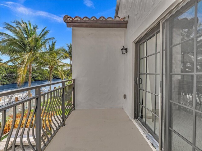 Building Photo - 2901 Hidden Harbour St