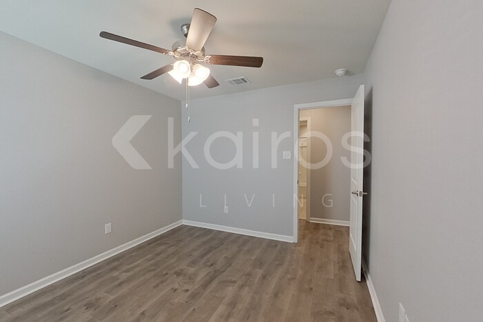 Building Photo - 200 Yardley Ct