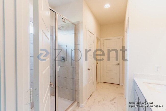 Building Photo - 301 Gidran Trail